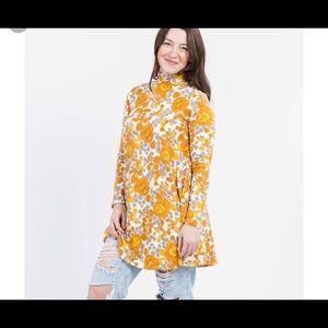 A&D Mock Neck Swing M